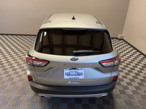 Used 2022 Ford Escape SE w/ Cold Weather Package AWD/4WD image 11
