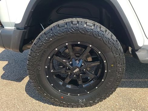 Used 2021 Jeep Wrangler Unlimited Sahara w/ Uconnect 4C Nav & Sound Group AWD/4WD image 31