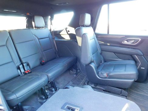 Used 2021 Chevrolet Tahoe LT w/ LT Signature Package image 5