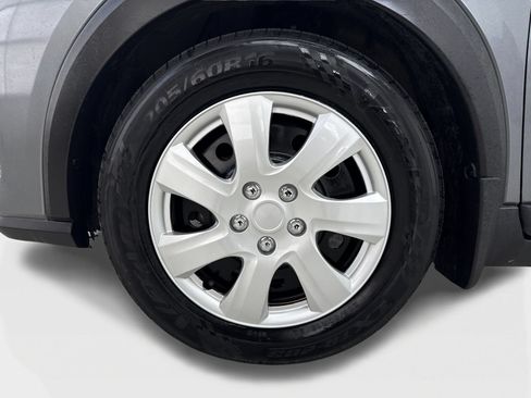 Used 2022 Nissan Kicks S FWD image 49