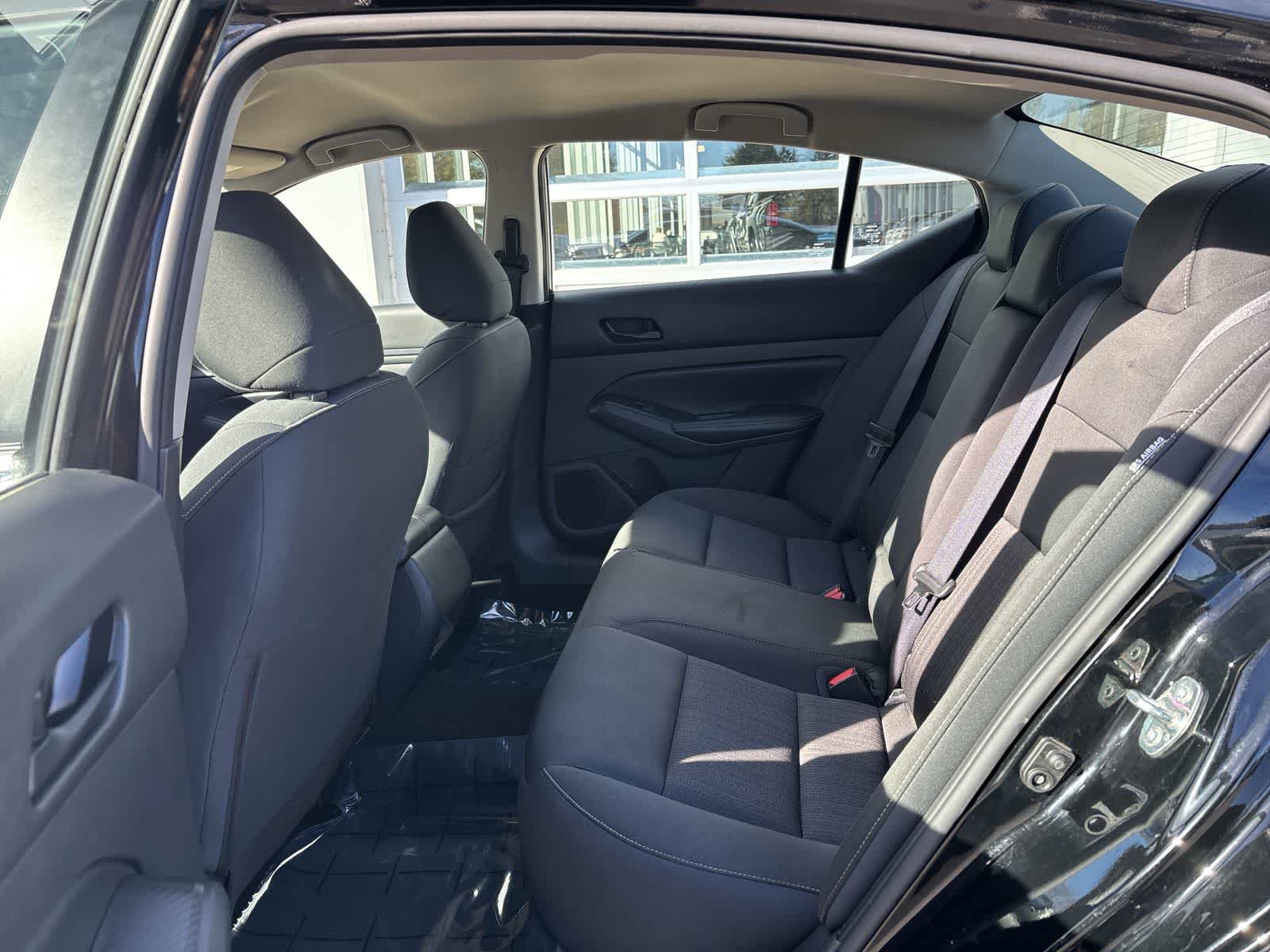 Used 2024 Nissan Altima 2.5 SV FWD image 10