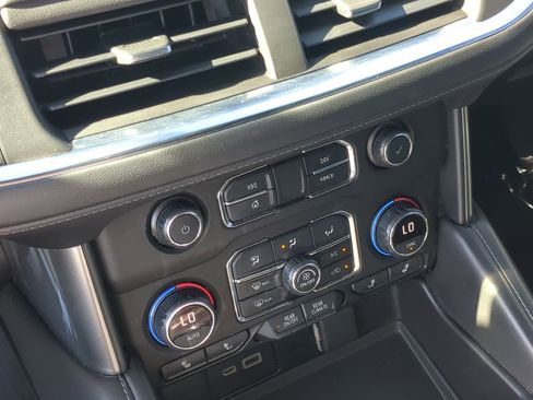 Used 2021 Chevrolet Tahoe LT image 18