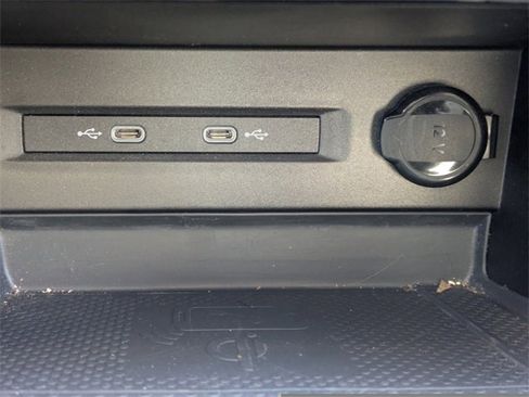 Certified 2023 Volkswagen Taos SE w/ Black Wheel Package image 23