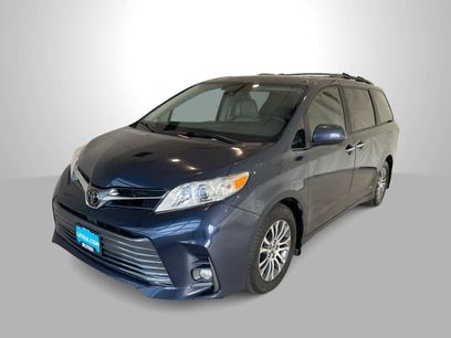 Used 2018 Toyota Sienna XLE Premium