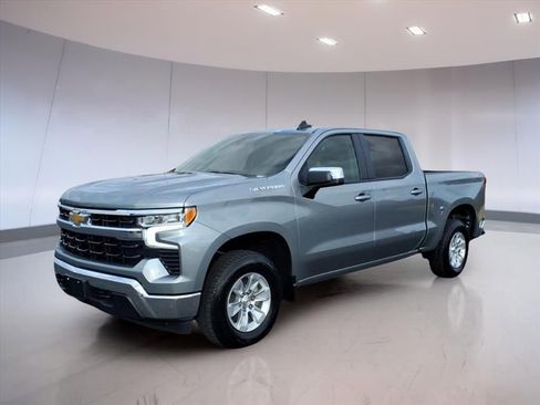 Used 2025 Chevrolet Silverado 1500 LT image 7