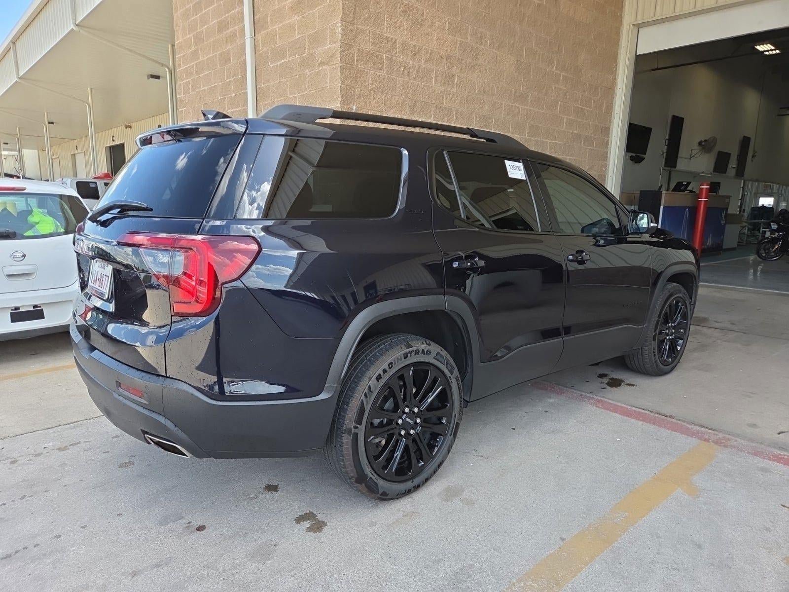 Used 2022 GMC Acadia SLT w/ Elevation Edition FWD image 2