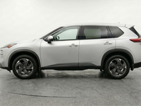 Used 2025 Nissan Rogue SV AWD/4WD image 5