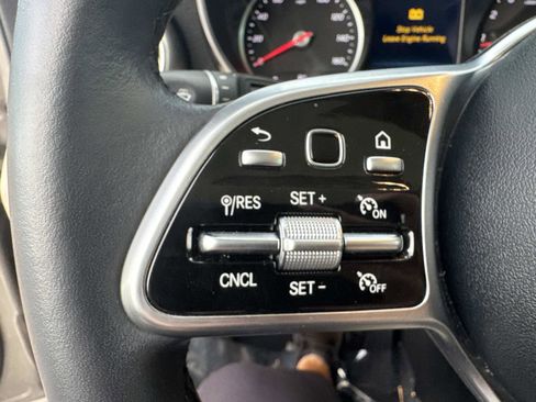 Certified 2022 Mercedes-Benz GLC 300 image 29