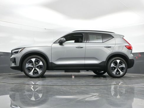 New 2026 Volvo XC40 B5 Plus w/ Protection Package Premier AWD/4WD image 43