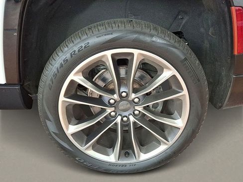 Used 2023 Jeep Wagoneer Series III w/ Premium Group I image 5