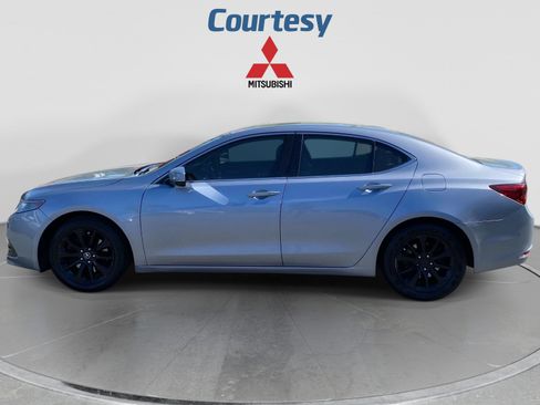 Used 2015 Acura TLX FWD image 2