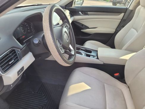 Used 2018 Honda Accord LX image 13