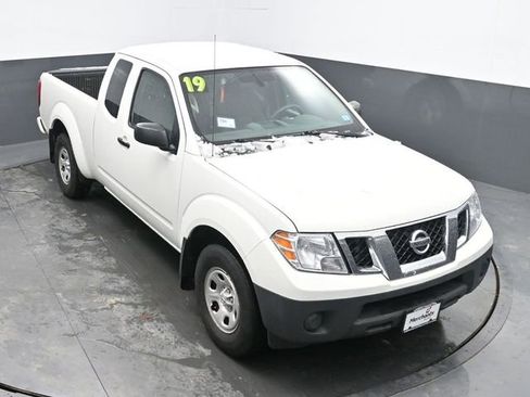 Used 2019 Nissan Frontier S image 17
