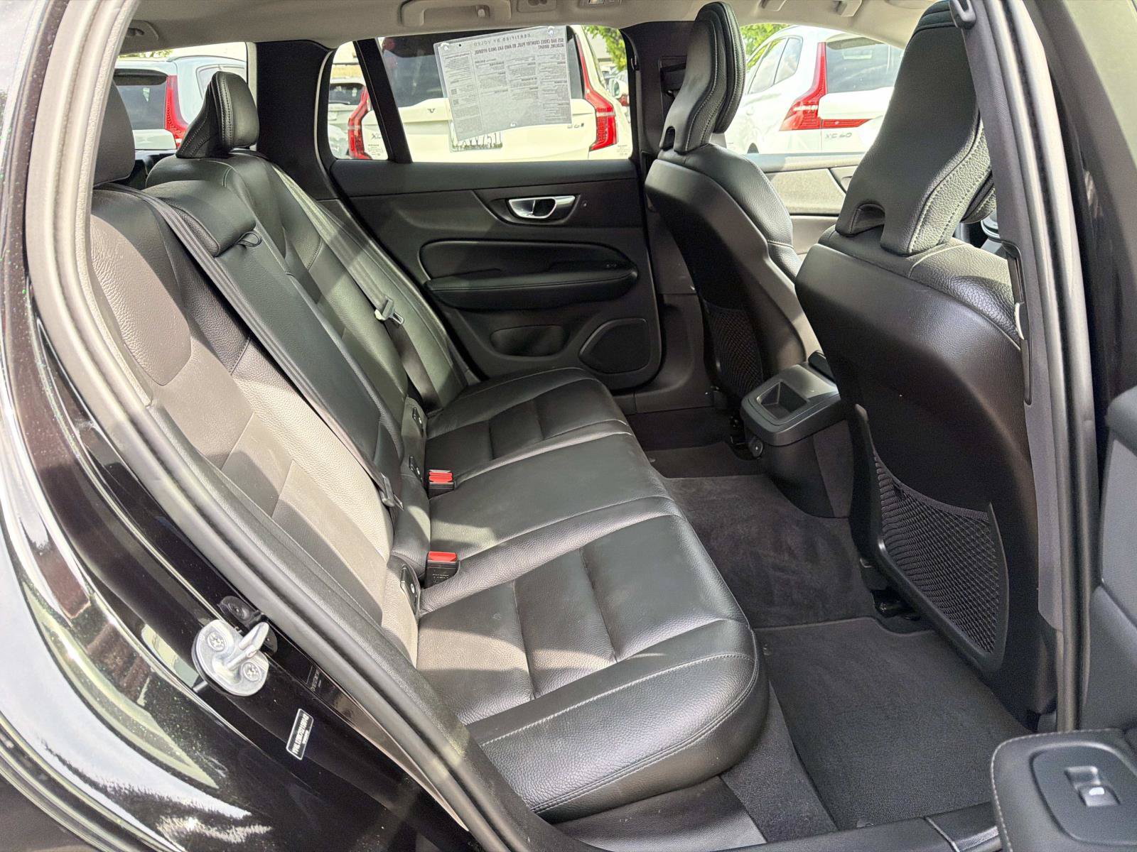 Certified 2025 Volvo V60 B5 Cross Country Plus AWD/4WD image 24