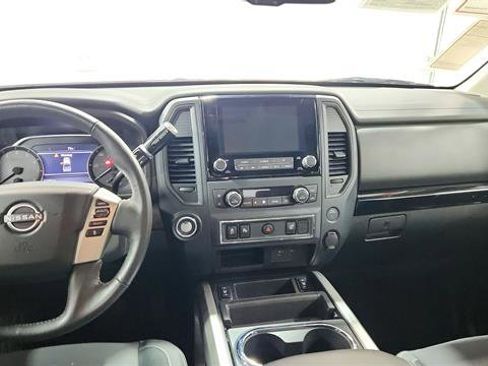 Used 2024 Nissan Titan SV w/ SV Convenience Package image 23