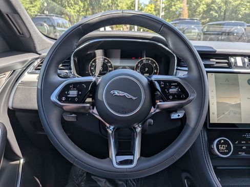 Used 2026 Jaguar F-PACE R-Dynamic S AWD/4WD image 17