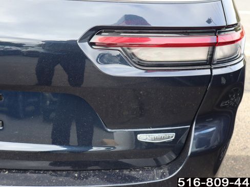 Used 2023 Jeep Grand Cherokee L Summit image 33