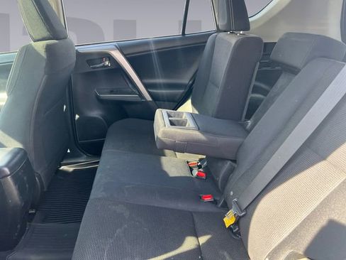 Used 2018 Toyota RAV4 XLE w/ Convenience Package image 16