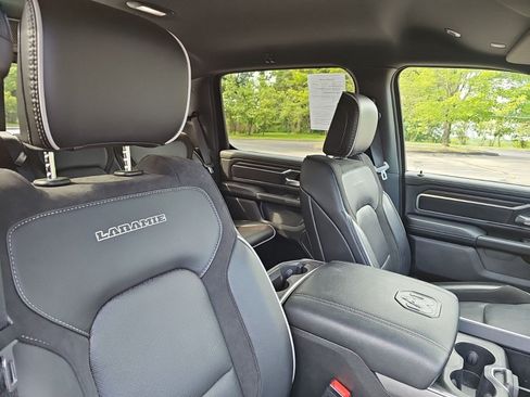 Used 2025 RAM 1500 Laramie w/ Sport Appearance Package AWD/4WD image 11