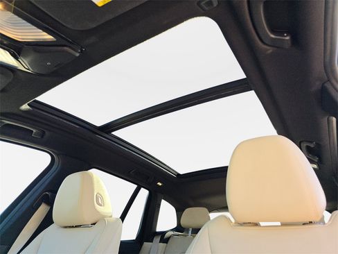 Used 2021 BMW X3 M40i w/ Parking Assistance Package image 34