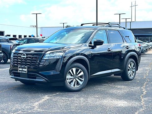 New 2026 Nissan Pathfinder SL FWD image 2