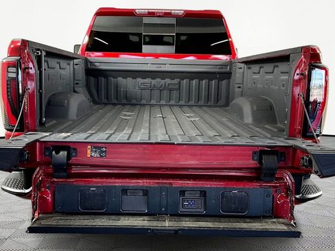 Used 2025 GMC Sierra 2500 AT4 w/ AT4 Premium Plus Package AWD/4WD image 7