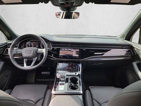 Used 2025 Audi Q7 3.0T Prestige AWD/4WD image 18