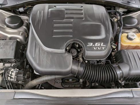 Used 2014 Chrysler 300 C image 35