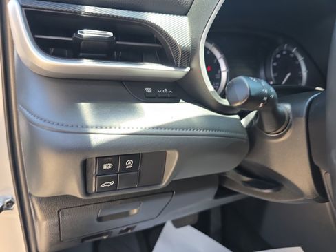 Certified 2024 Toyota Highlander XSE FWD image 12