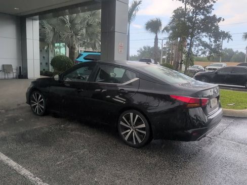 Used 2021 Nissan Altima 2.5 SR FWD image 4