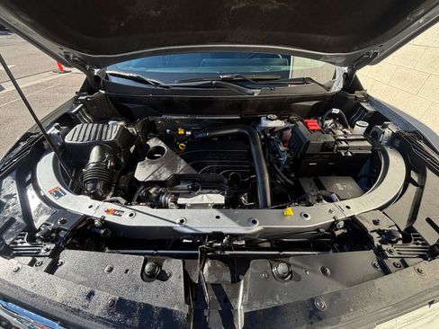 Used 2025 Chevrolet Equinox LT image 32