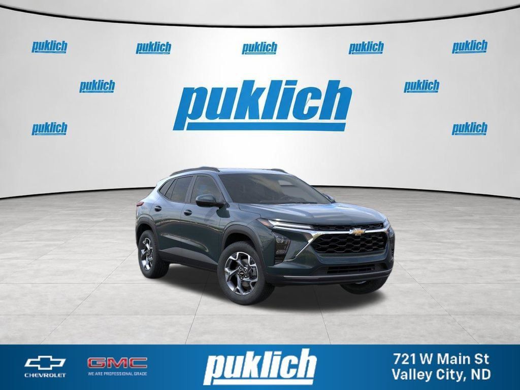 New 2026 Chevrolet Trax LT w/ Driver Confidence Package FWD image 1