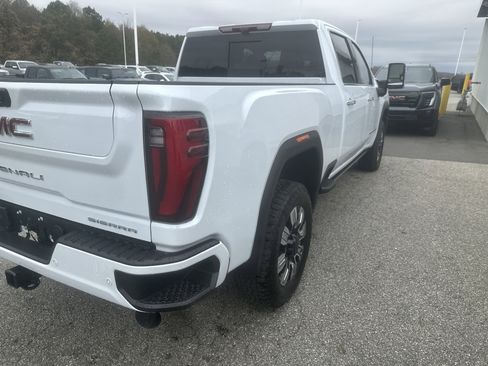 New 2026 GMC Sierra 2500 Denali w/ Denali Reserve Package image 6