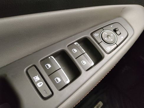 Used 2020 Hyundai Santa Fe Limited w/ Cargo Package FWD image 27