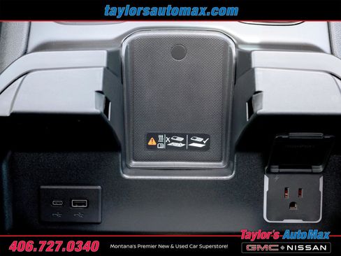 Used 2024 GMC Sierra 2500 AT4 w/ Technology Package AWD/4WD image 28