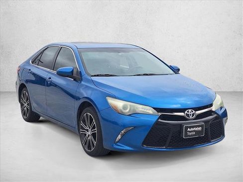 Used 2016 Toyota Camry SE FWD image 3