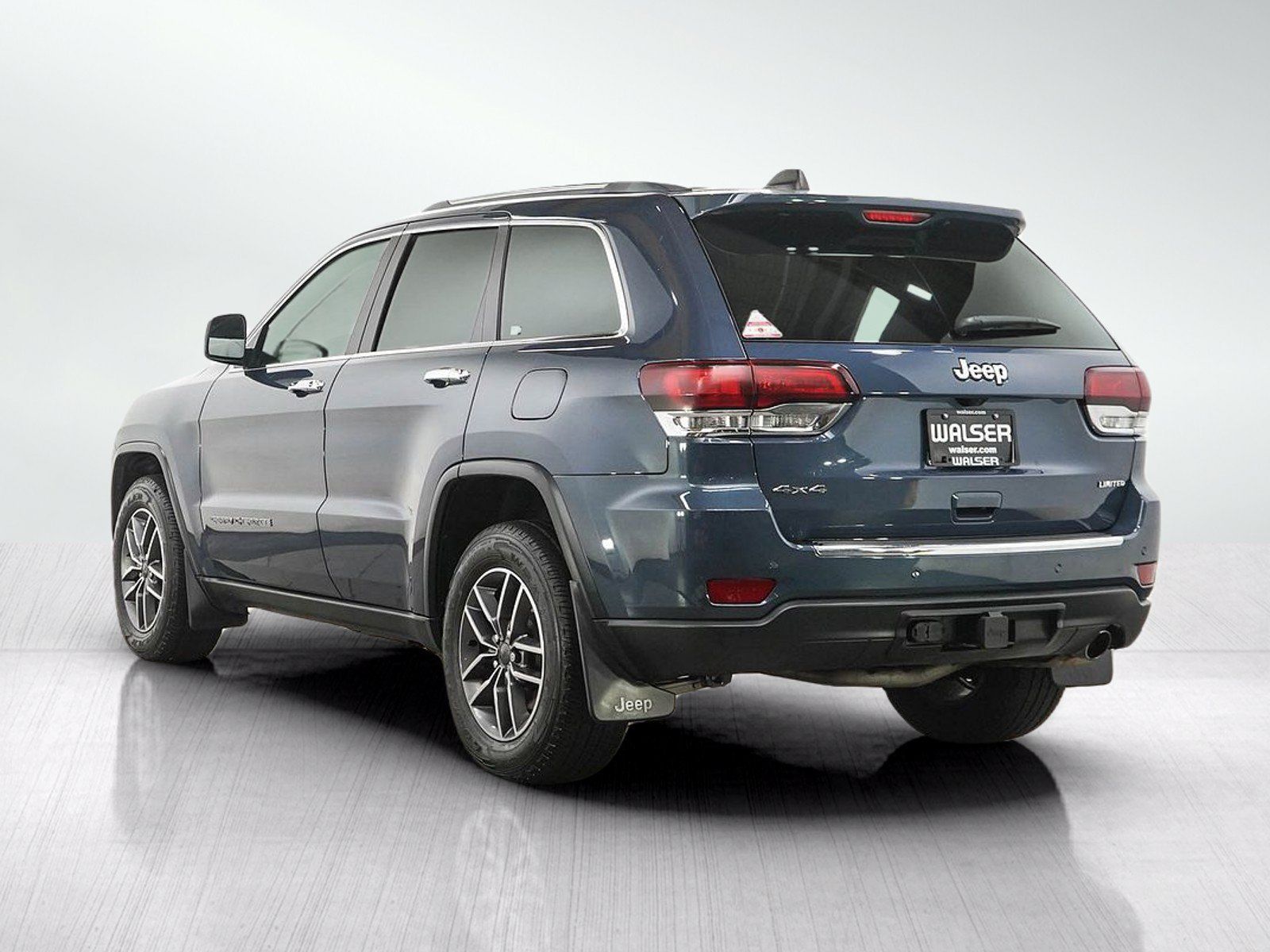 Used 2020 Jeep Grand Cherokee Limited w/ Luxury Group II AWD/4WD image 3
