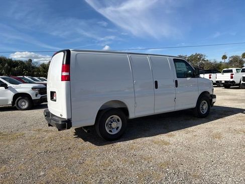 New 2026 Chevrolet Express 2500 Work Van 3D Cargo Van w/ Driver Convenience Package image 18