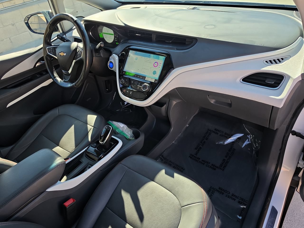 Used 2019 Chevrolet Bolt Premier w/ Infotainment Package FWD image 28