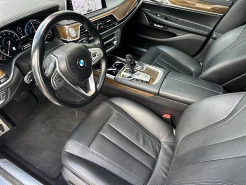 Used 2017 BMW 740e xDrive AWD/4WD image 9