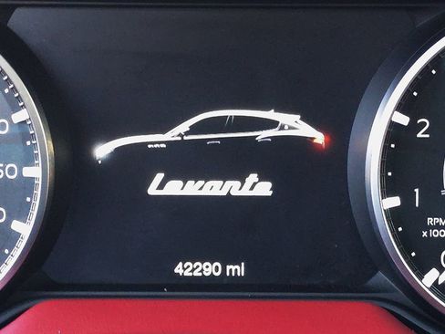 Used 2022 Maserati Levante GT image 32