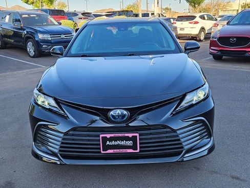Used 2022 Toyota Camry LE image 2