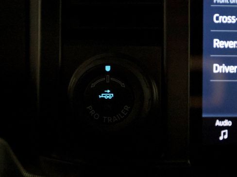 Used 2025 Ford F450 Platinum image 35