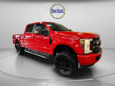 Used 2018 Ford F250 XL w/ STX Appearance Package AWD/4WD image 3