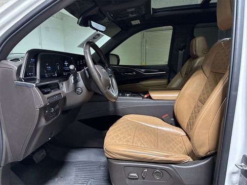 Used 2021 Cadillac Escalade ESV Sport image 21