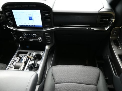 Used 2021 Ford F150 XLT w/ Equipment Group 302A High image 40