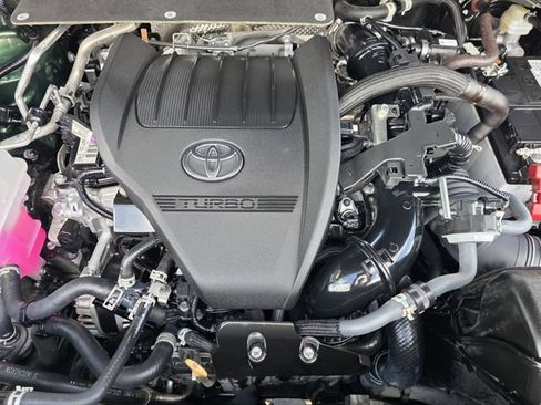 Certified 2025 Toyota Highlander XLE FWD image 27