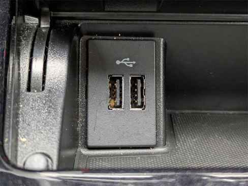 Used 2018 INFINITI QX30 Premium w/ Cargo Package image 27