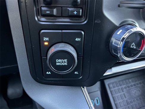 Used 2022 Ford F150 Lariat image 35