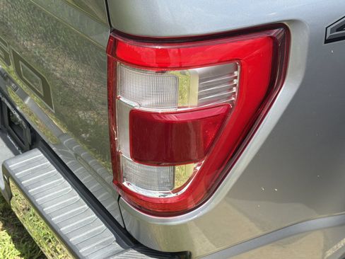 Used 2022 Ford F150 Lariat AWD/4WD image 11